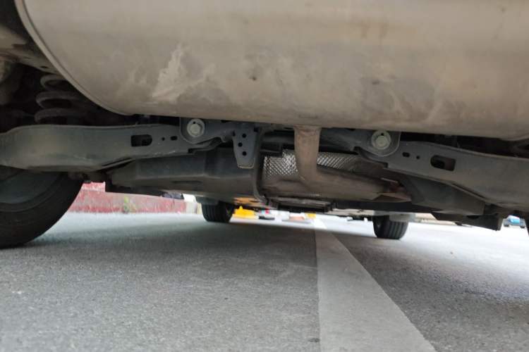 Used Toyota IZOA 2018 2.0L Yichi Version China VI Standard Chassis Rear