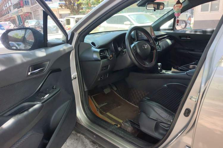 Used Toyota IZOA 2018 2.0L Yidong Edition China VI Driver Seat