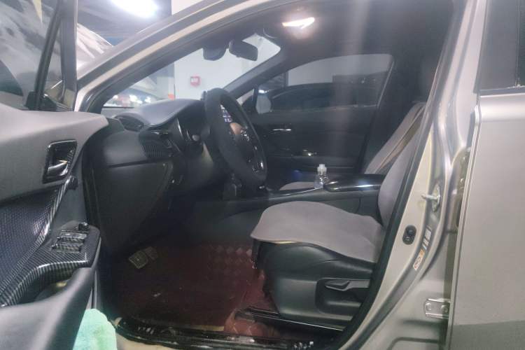 Used Toyota IZOA 2018 2.0L Yichi Version China VI Standard Driver Seat