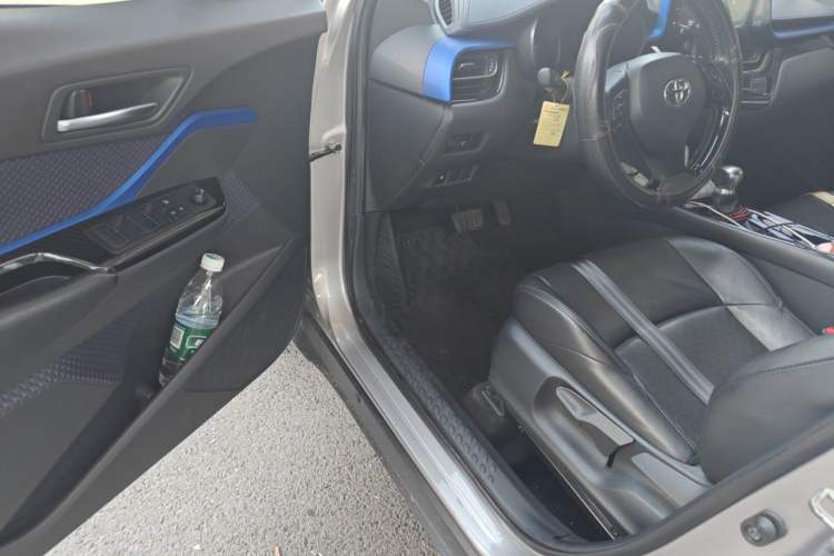 Used Toyota IZOA 2018 2.0L Yichi Version China VI Standard Driver Seat