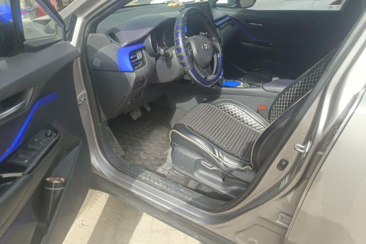 Used Toyota IZOA 2018 2.0L Yichi Version China VI Standard Driver Seat