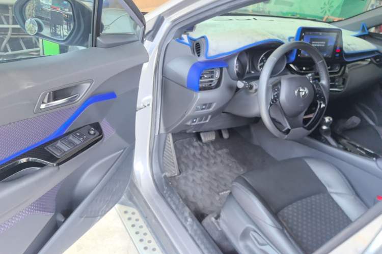 Used Toyota IZOA 2018 2.0L Yichi Version China VI Standard Driver Seat