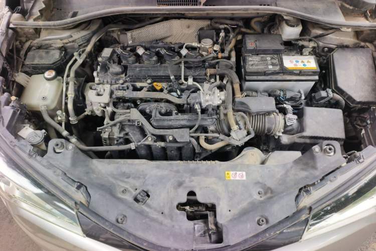 Used Toyota IZOA 2018 2.0L Yichi Version China VI Standard Engine Bay