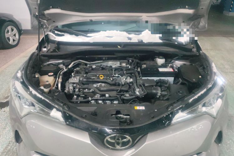 Used Toyota IZOA 2018 2.0L Yichi Version China VI Standard Engine Bay