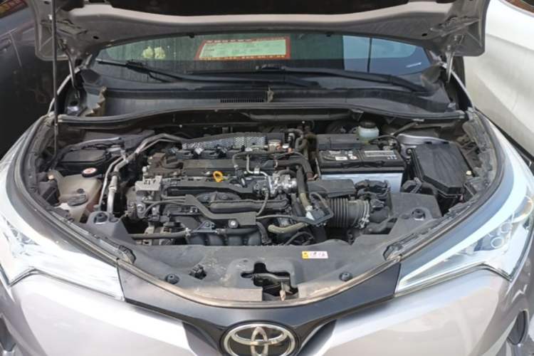Used Toyota IZOA 2018 2.0L Yichi Version China VI Standard Engine Bay