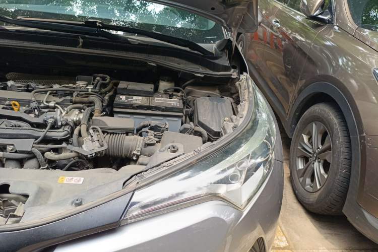 Used Toyota IZOA 2018 2.0L Yichi Edition China V Standard Engine Bay Left