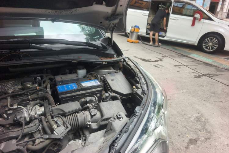 Used Toyota IZOA 2018 2.0L Yichi Version China VI Standard Engine Bay Left