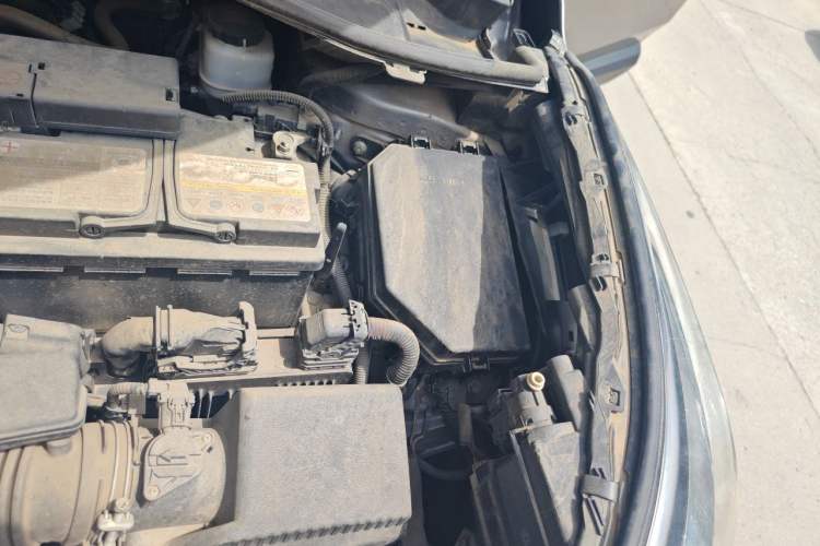Used Toyota IZOA 2018 2.0L Yichi Edition China V Standard Engine Bay Left