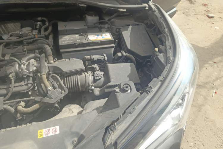 Used Toyota IZOA 2018 2.0L Yichi Version China VI Standard Engine Bay Left