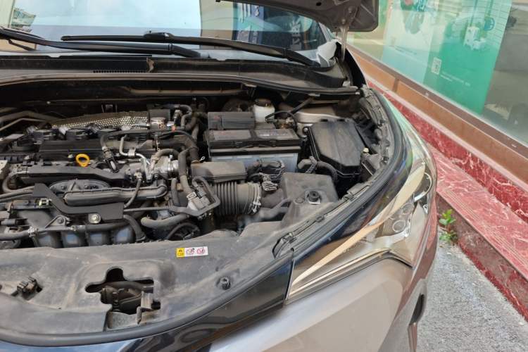 Used Toyota IZOA 2018 2.0L Yichi Version China VI Standard Engine Bay Left