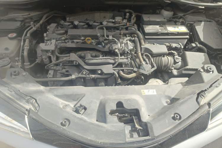 Used Toyota IZOA 2018 2.0L Yichi Version China VI Standard Engine Bay