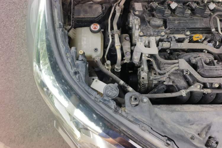 Used Toyota IZOA 2018 2.0L Yichi Version China VI Standard Engine Bay Right