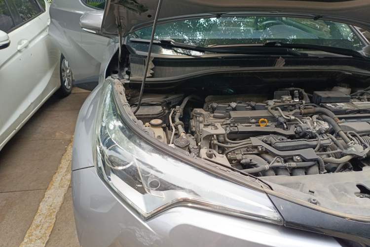 Used Toyota IZOA 2018 2.0L Yichi Edition China V Standard Engine Bay Right