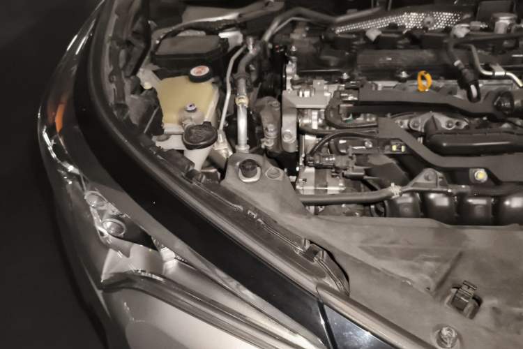 Used Toyota IZOA 2018 2.0L Yichi Edition China V Standard Engine Bay Right