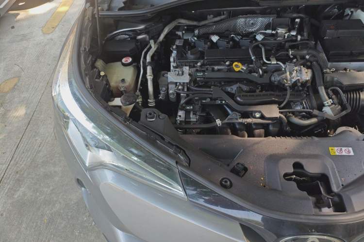 Used Toyota IZOA 2018 2.0L Yichi Version China VI Standard Engine Bay Right