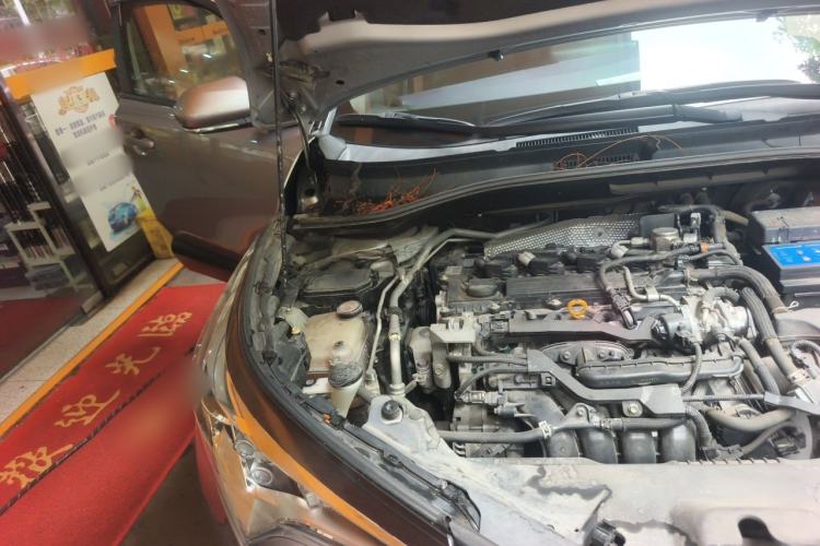 Used Toyota IZOA 2018 2.0L Yichi Version China VI Standard Engine Bay Right