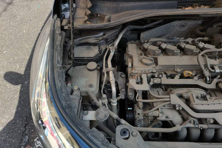 Used Toyota IZOA 2018 2.0L Yichi Edition China V Standard Engine Bay Right