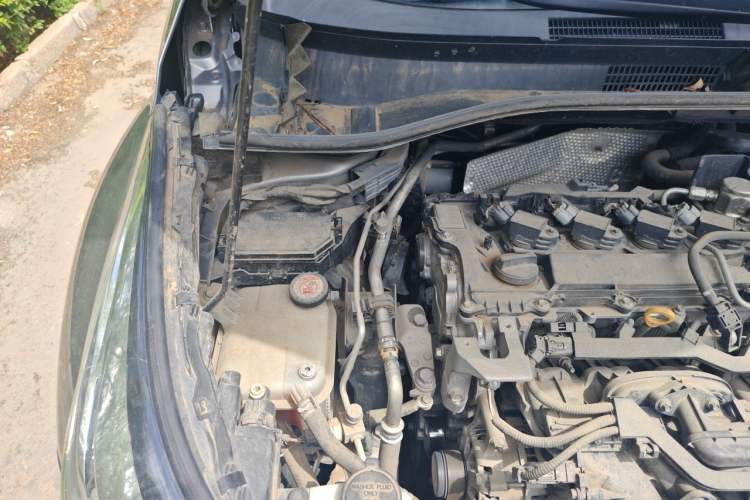 Used Toyota IZOA 2018 2.0L Yichi Edition China V Standard Engine Bay Right