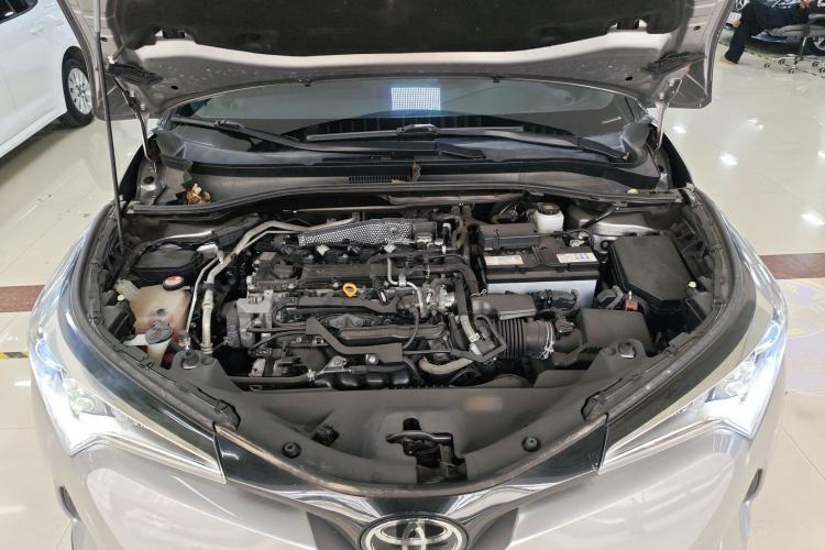 Used Toyota IZOA 2018 2.0L Yichi Edition China V Standard Engine Bay