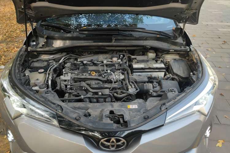 Used Toyota IZOA 2018 2.0L Yichi Edition China V Standard Engine Bay
