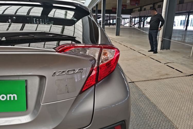 Used Toyota IZOA 2018 2.0L Yichi Version China VI Standard Exterior 3