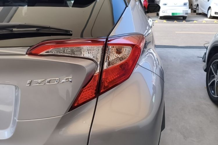 Used Toyota IZOA 2018 2.0L Yichi Version China VI Standard Exterior 3
