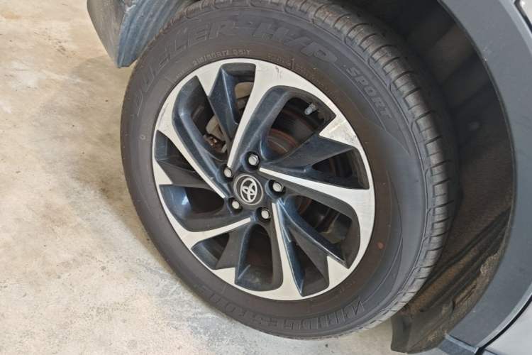 Used Toyota IZOA 2018 2.0L Yichi Version China VI Standard Exterior 5