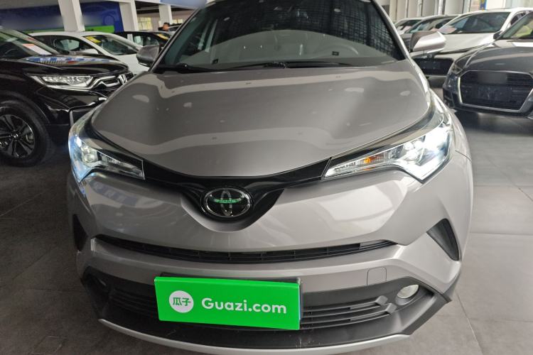 Used Toyota IZOA 2018 2.0L Yichi Version China VI Standard Front