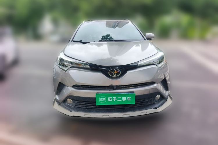 Used Toyota IZOA 2018 2.0L Yichi Version China VI Standard Front