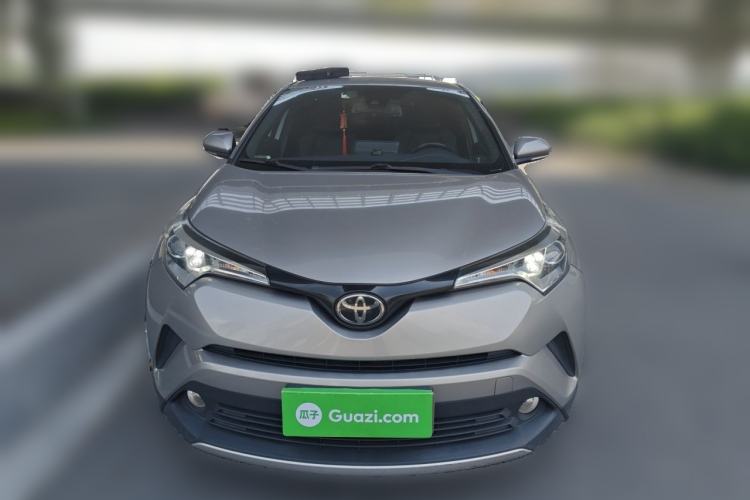 Used Toyota IZOA 2018 2.0L Yichi Version China VI Standard Front