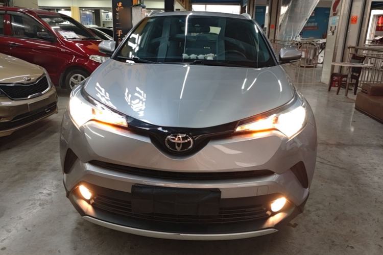 Used Toyota IZOA 2018 2.0L Yichi Edition China V Standard Front
