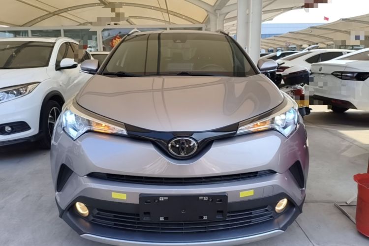 Used Toyota IZOA 2018 2.0L Yichi Version China VI Standard Front