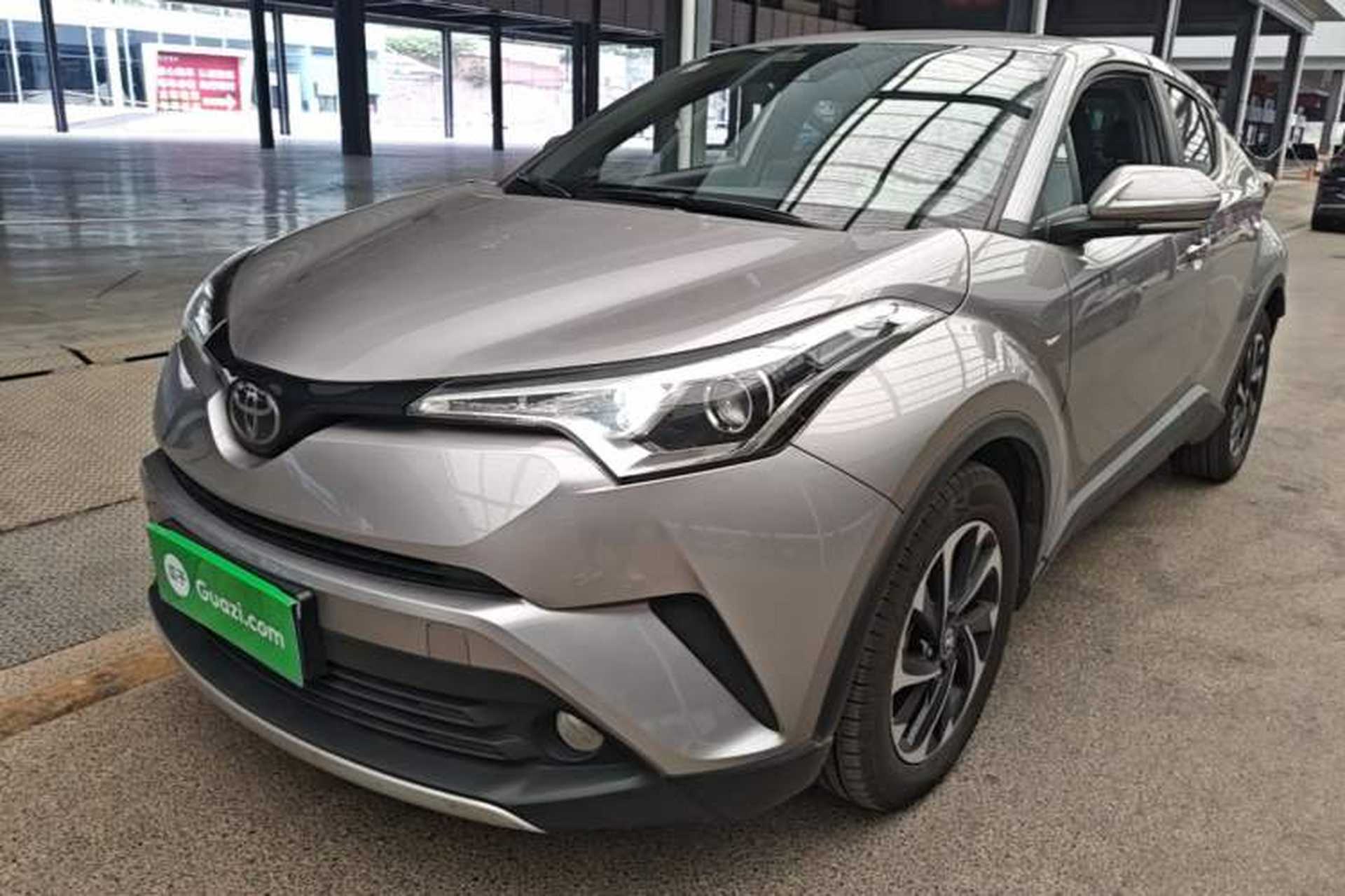 Used Toyota IZOA 2018 2.0L Yichi Version China VI Standard Front Left 45 Deg