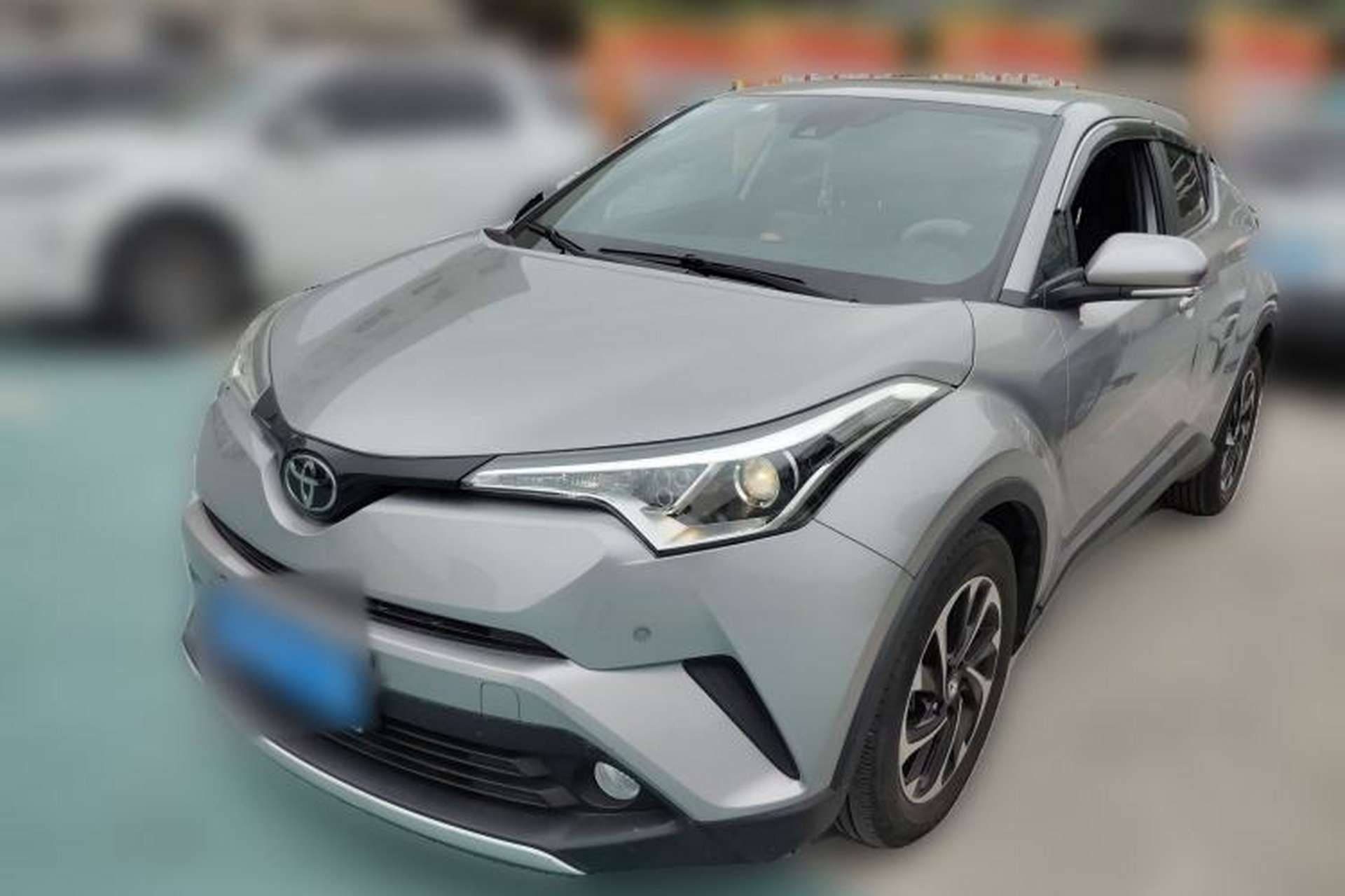 Used Toyota IZOA 2018 2.0L Yichi Version China VI Standard Front Left 45 Deg