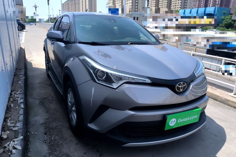 Used Toyota IZOA 2018 2.0L Yidong Version China V Standard Front Right 45 Deg