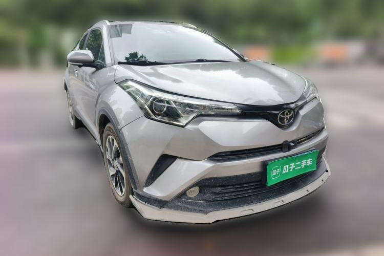 Used Toyota IZOA 2018 2.0L Yichi Version China VI Standard Front Right 45 Deg