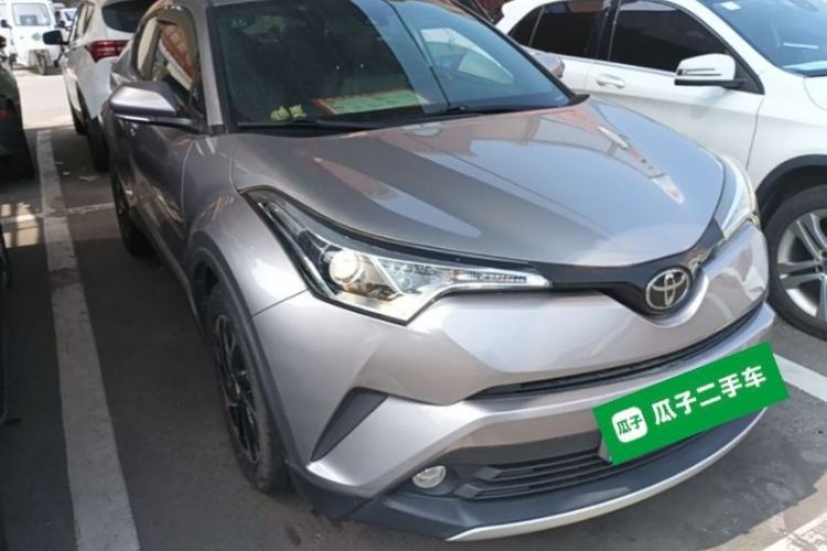 Used Toyota IZOA 2018 2.0L Yichi Version China VI Standard Front Right 45 Deg