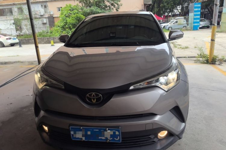 Used Toyota IZOA 2018 2.0L Yichi Version China VI Standard Front