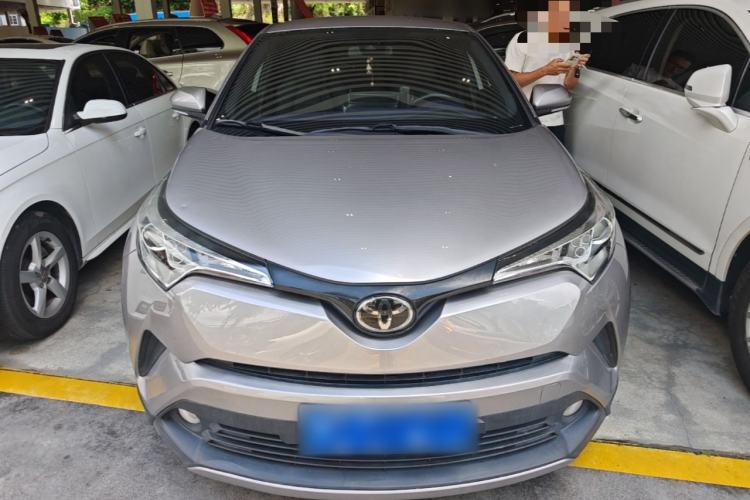 Used Toyota IZOA 2018 2.0L Yichi Version China VI Standard Front