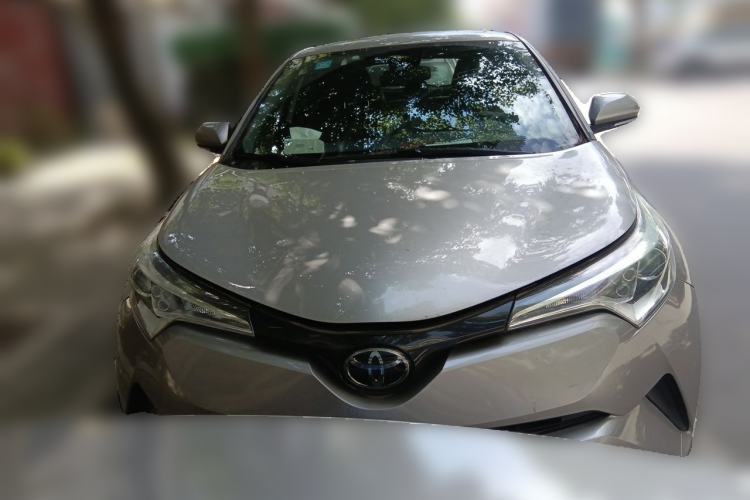 Used Toyota IZOA 2018 2.0L Yichi Version China VI Standard Front