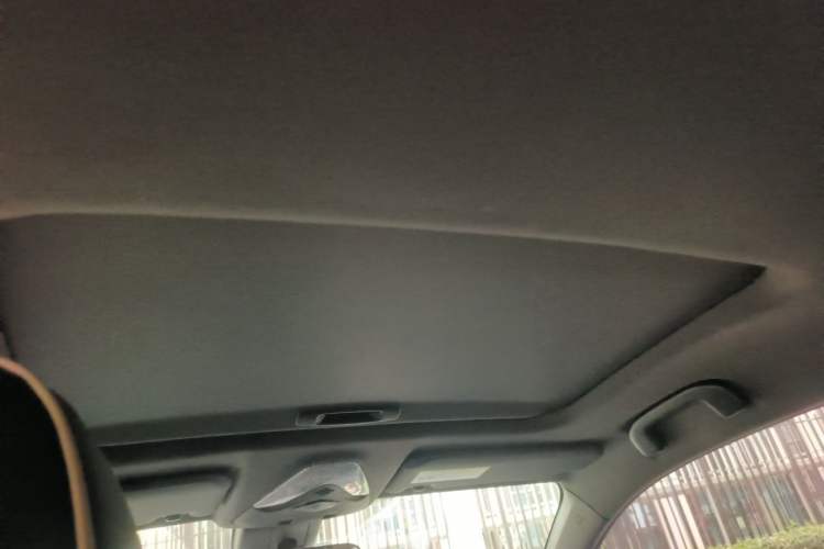Used Toyota IZOA 2018 2.0L Yichi Version China VI Standard Headliner