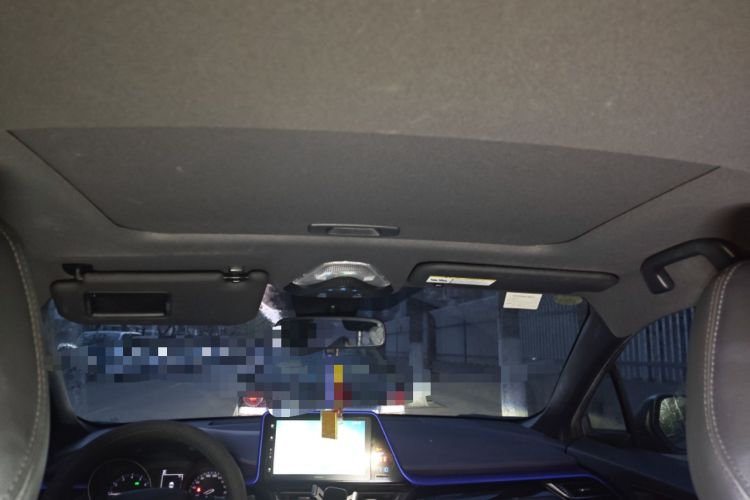 Used Toyota IZOA 2018 2.0L Yichi Version China VI Standard Headliner