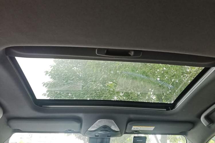 Used Toyota IZOA 2018 2.0L Yichi Edition China V Standard Headliner