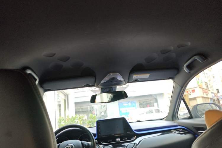 Used Toyota IZOA 2018 2.0L Yichi Version China VI Standard Headliner