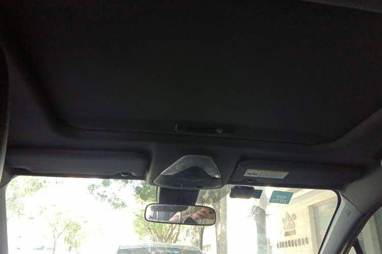Used Toyota IZOA 2018 2.0L Yichi Version China VI Standard Headliner
