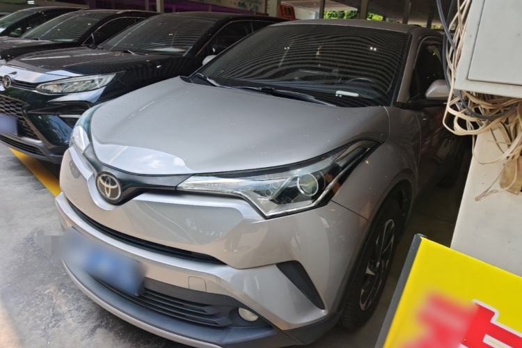 Toyota IZOA 2018 2.0L Yichi Version China VI Standard مستعملة Guazi used car, China used car export, Used car for sale, Used  cars, Cheapest cars for sale