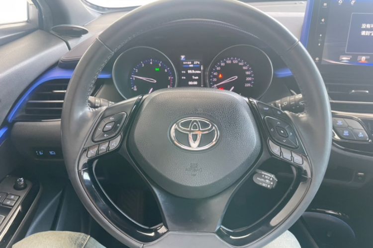Used Toyota IZOA 2018 2.0L Yichi Version China VI Standard Interior 1