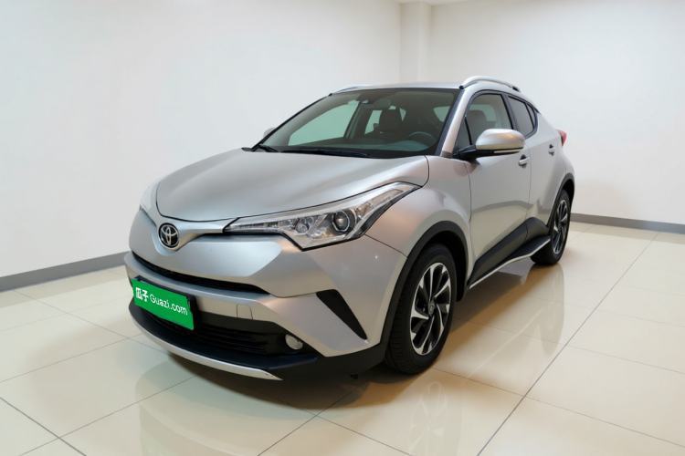 Toyota IZOA 2018 2.0L Yichi Edition China V Standard usata Guazi used car, China used car export, Used car for sale, Used cars, Cheapest cars for sale