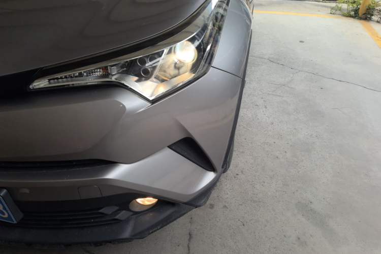 Used Toyota IZOA 2018 2.0L Yichi Version China VI Standard Left Front Headlight