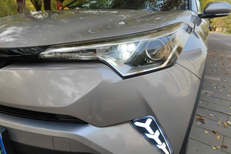 Used Toyota IZOA 2018 2.0L Yichi Edition China V Standard Left Front Headlight